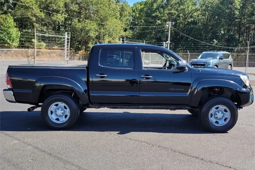 2015 Toyota Tacoma PreRunner V6 photo 1