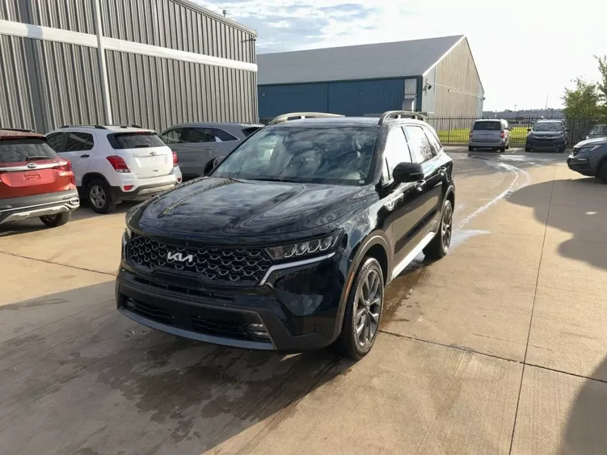 2023 Kia Sorento X-Line EX photo 1