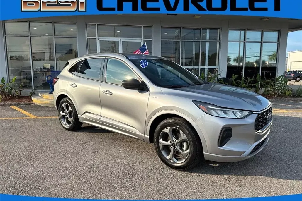2024 Ford Escape ST-Line photo 1