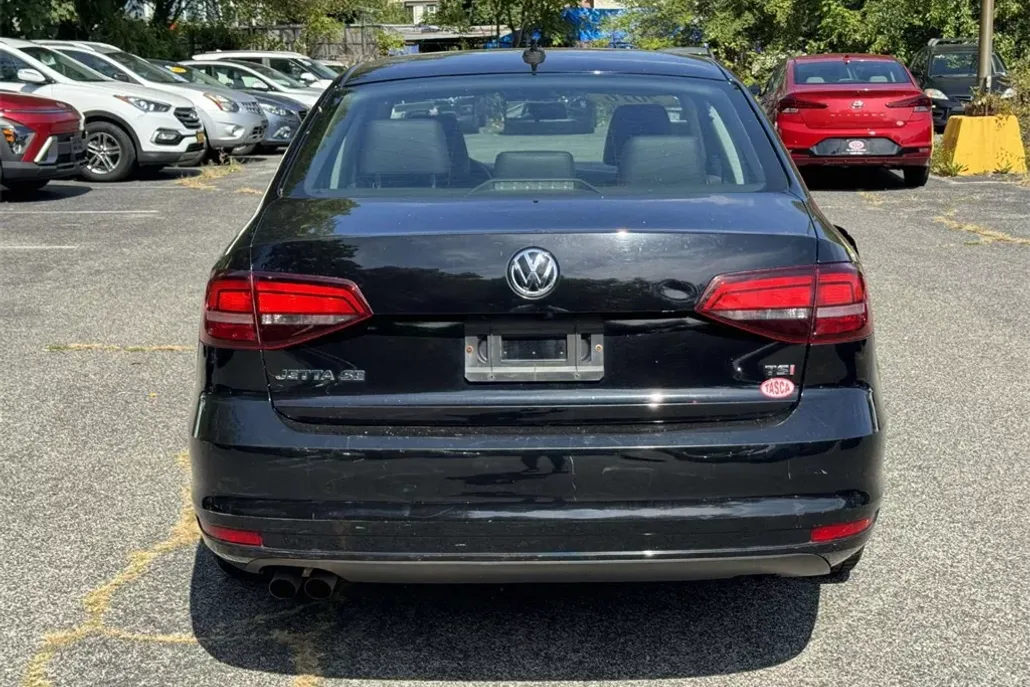 2016 Volkswagen Jetta 1.4T SE photo 1