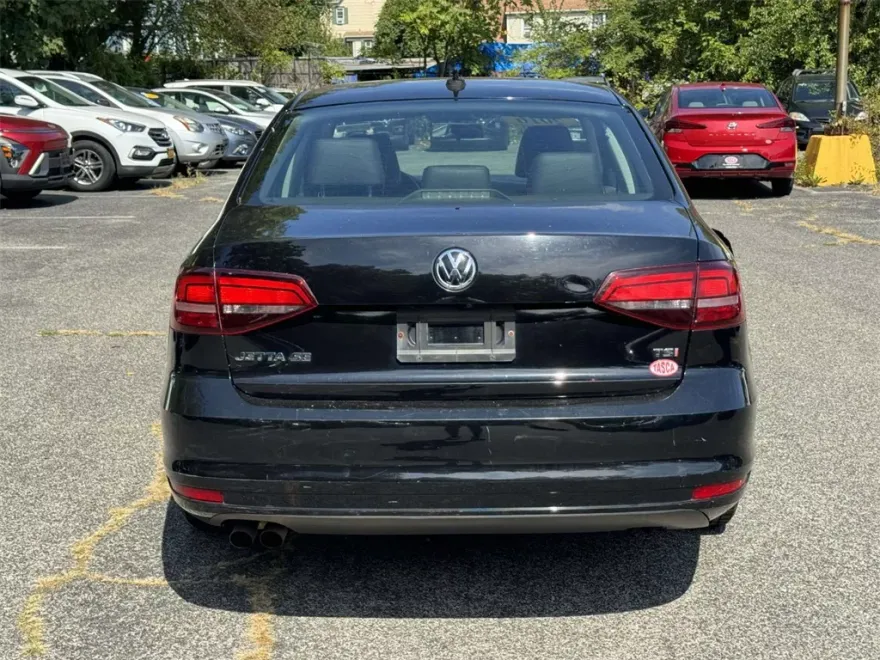 2016 Volkswagen Jetta 1.4T SE photo 1