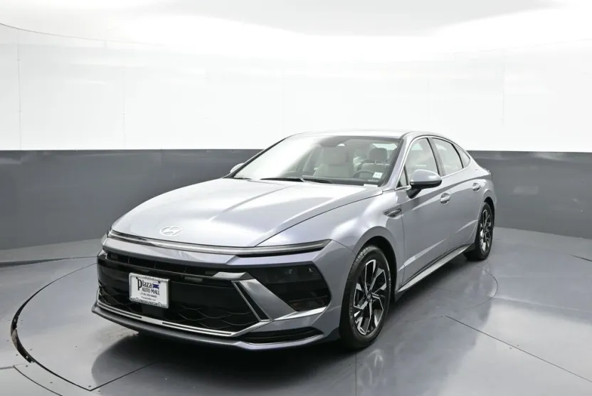 2025 Hyundai Sonata SEL photo 1