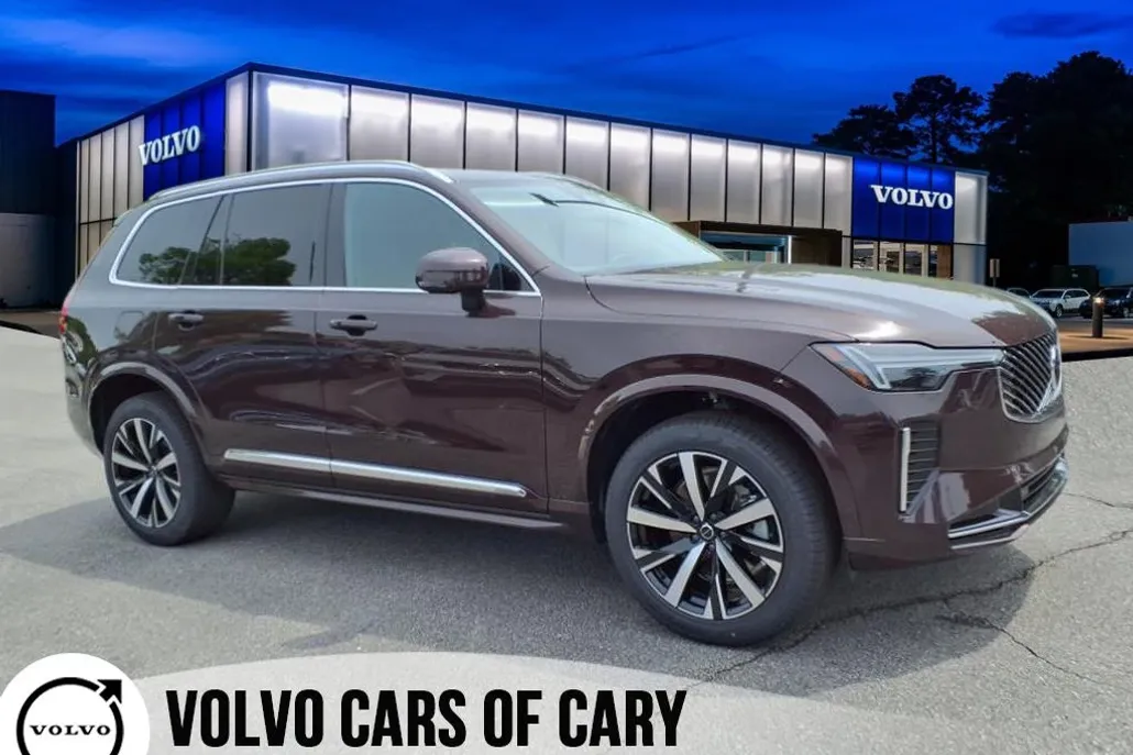 2025 Volvo XC90 Core photo 1