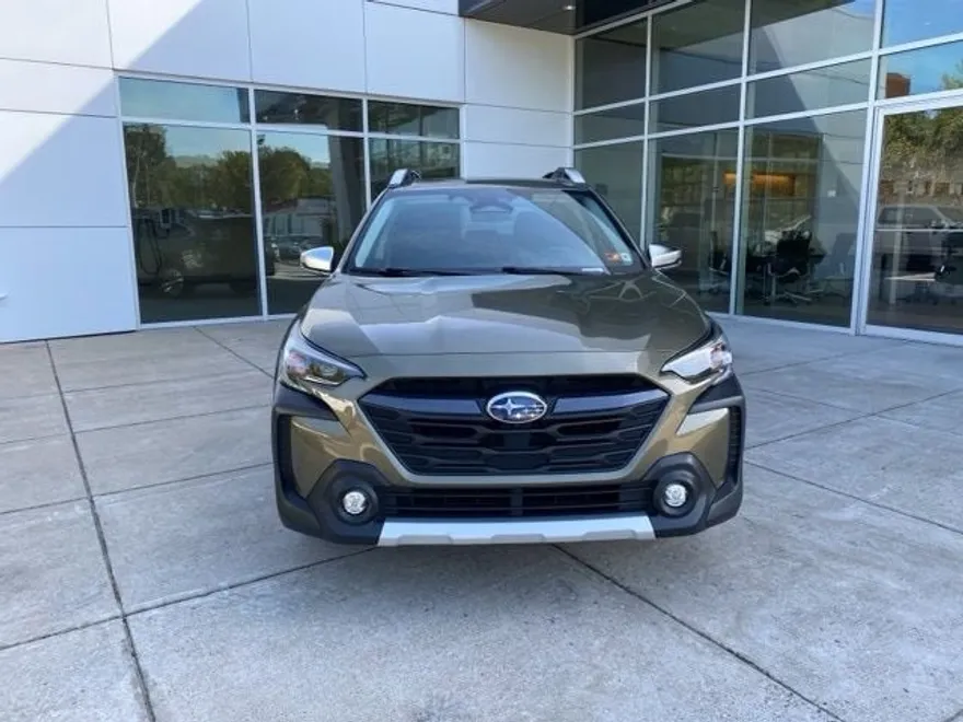 2024 Subaru Outback Touring XT photo 1