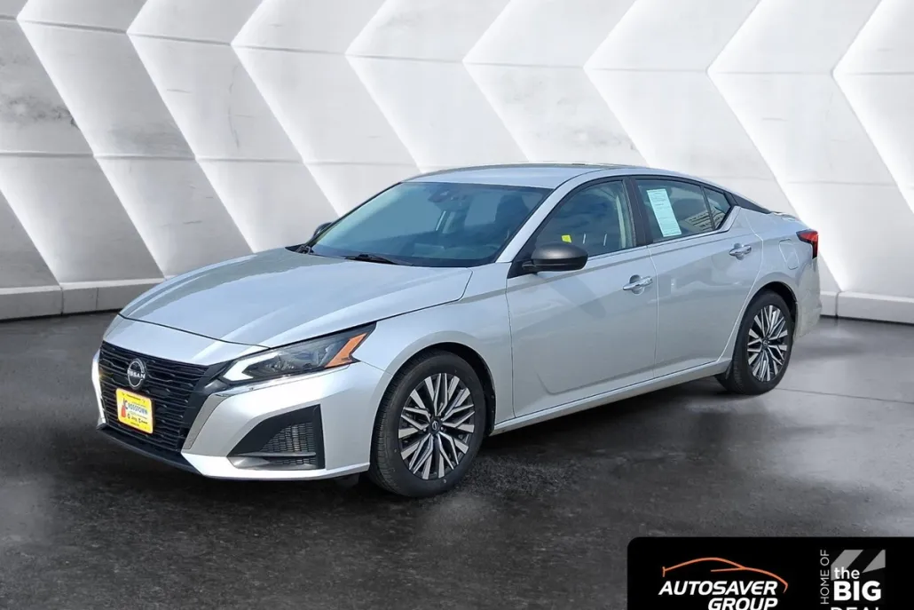 2024 Nissan Altima 2.5 SV photo 1