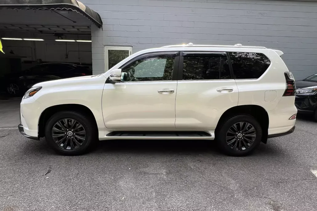 2023 Lexus GX 460 photo 1