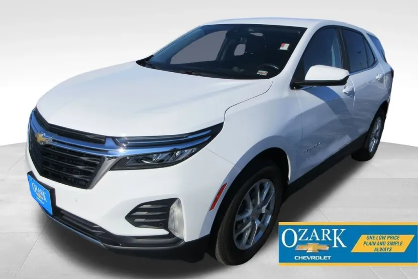 2022 Chevrolet Equinox LT photo 1