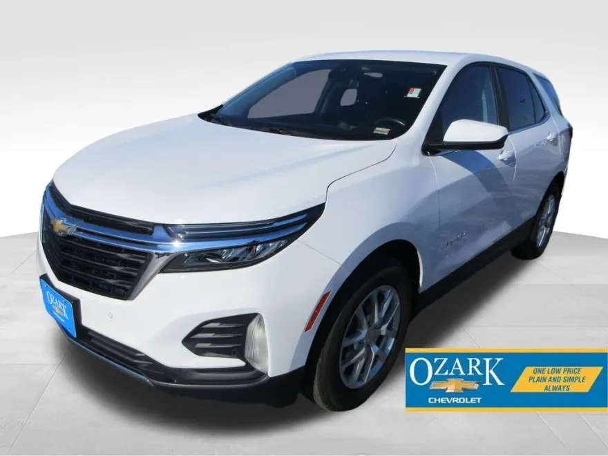 2022 Chevrolet Equinox LT photo 1