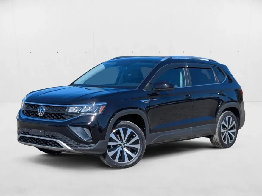 2022 Volkswagen Taos SE photo 1