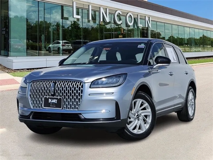 2023 Lincoln Corsair Standard photo 1