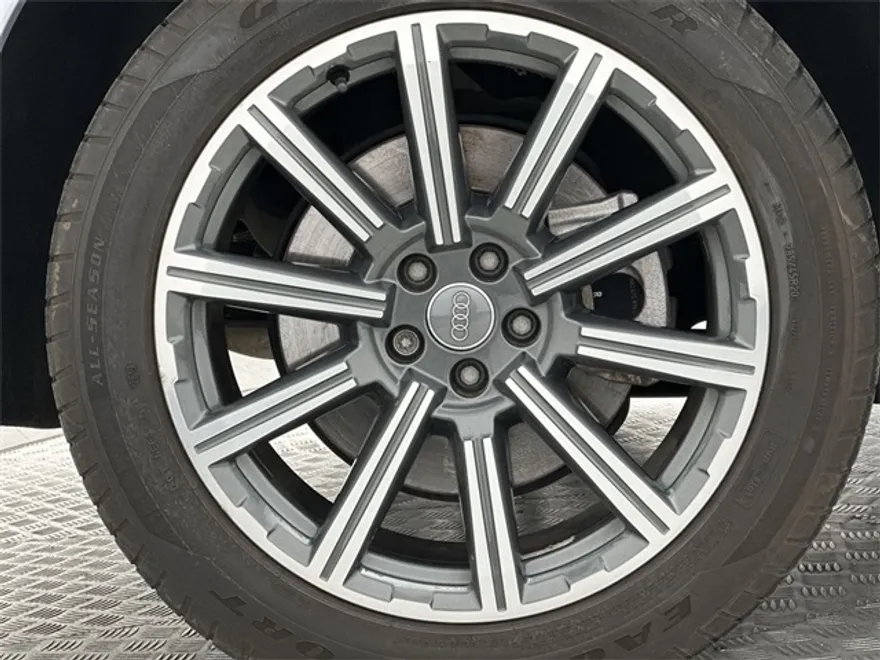 2017 Audi Q7 3.0T Premium Plus photo 1