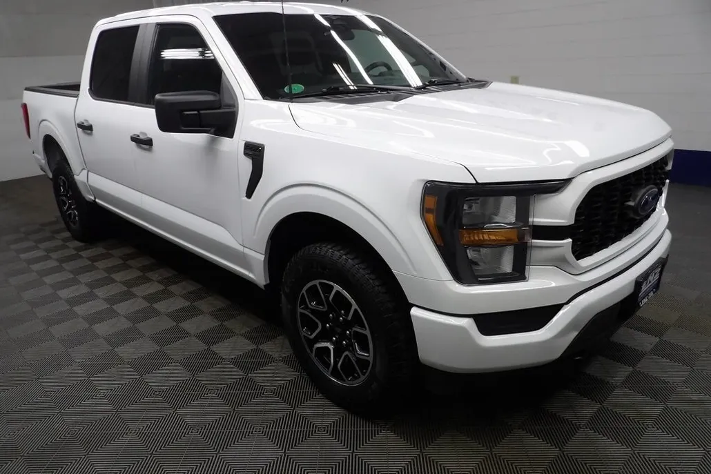 2023 Ford F-150 XL photo 1