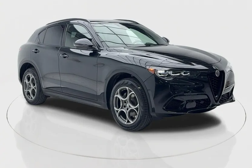 2025 Alfa Romeo Stelvio Sprint Base photo 1