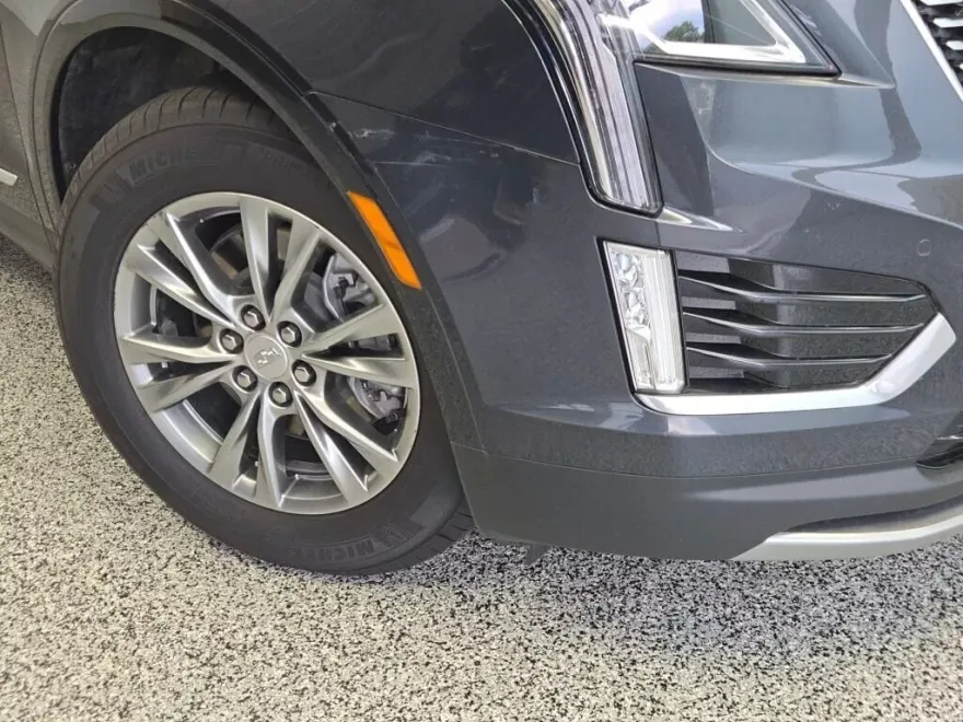 2022 Cadillac XT5 Premium Luxury photo 1