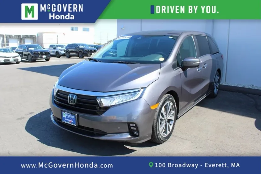 2023 Honda Odyssey Touring photo 1