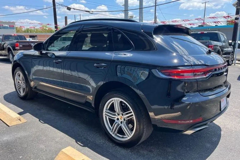 2021 Porsche Macan Base photo 1