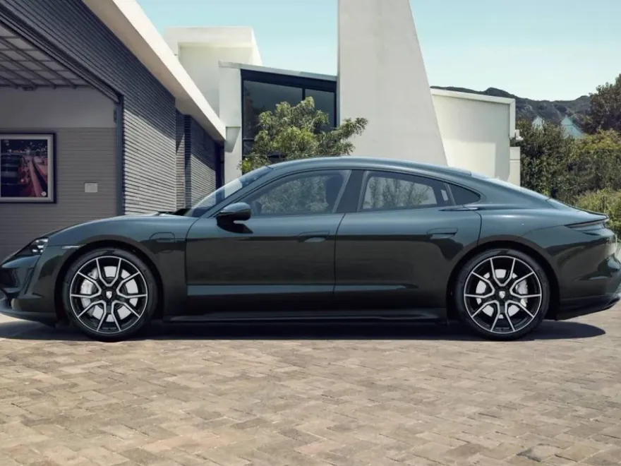 2024 Porsche Taycan 4S photo 1