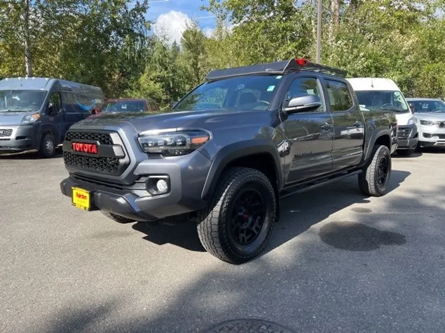 2020 Toyota Tacoma SR5 photo 1