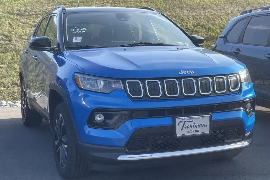2022 Jeep Compass Limited photo 1