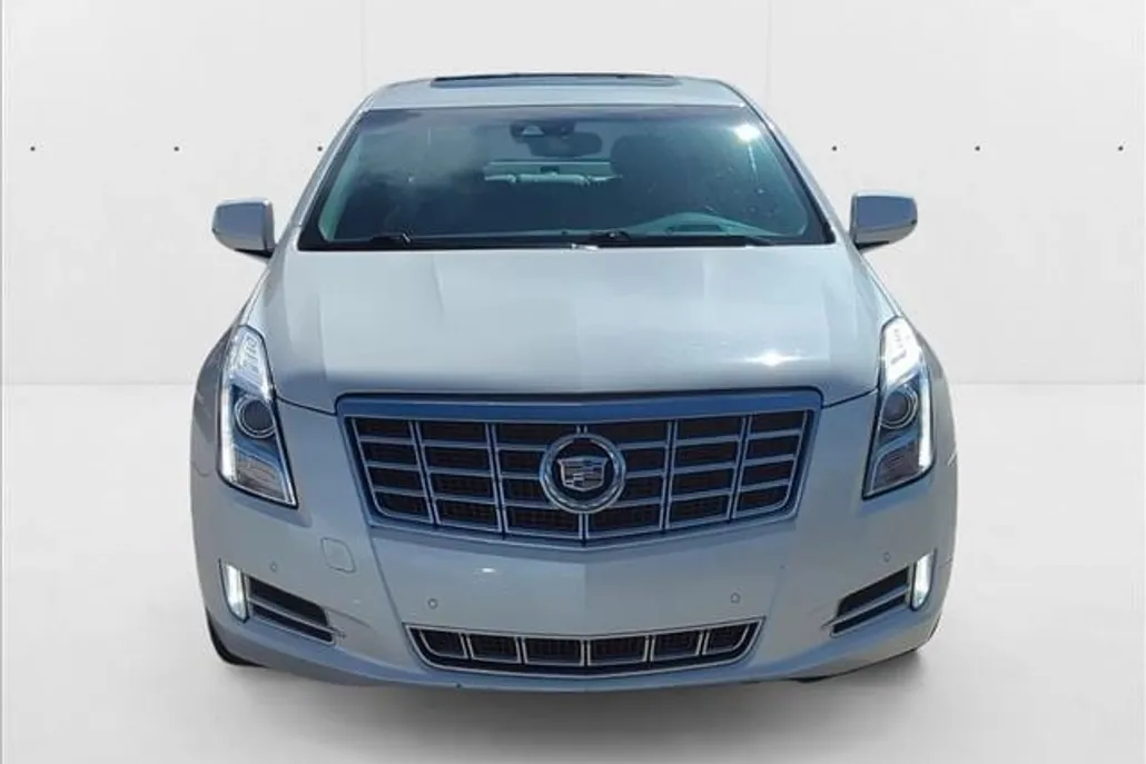 2013 Cadillac XTS Premium photo 1