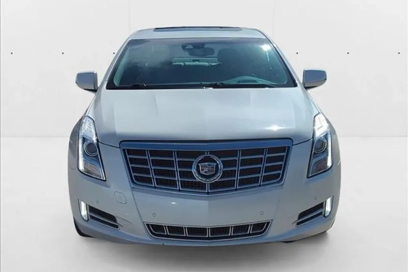 2013 Cadillac XTS Premium photo 1