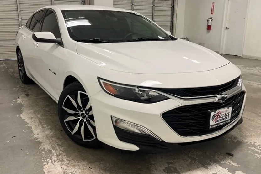 2024 Chevrolet Malibu RS photo 1