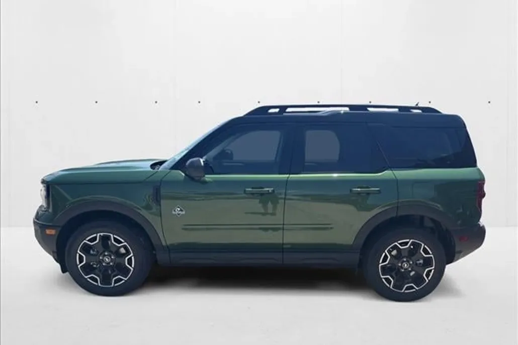 2025 Ford Bronco Sport Outer Banks photo 1