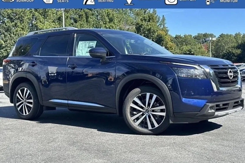 2025 Nissan Pathfinder Platinum photo 1