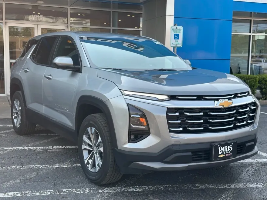 2026 Chevrolet Equinox LT photo 1