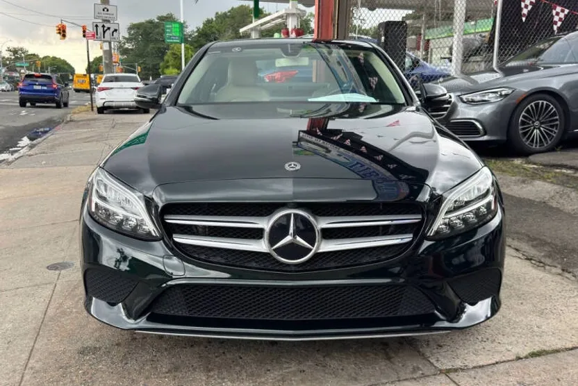 2019 Mercedes Benz C 300 photo 1