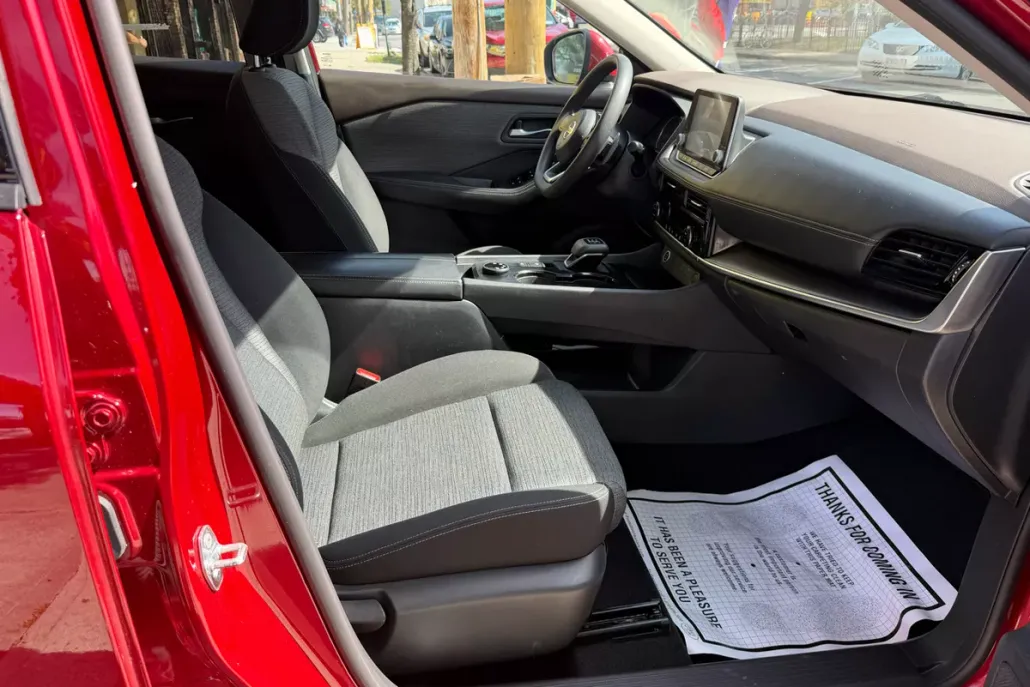 2021 Nissan Rogue SV AWD photo 1