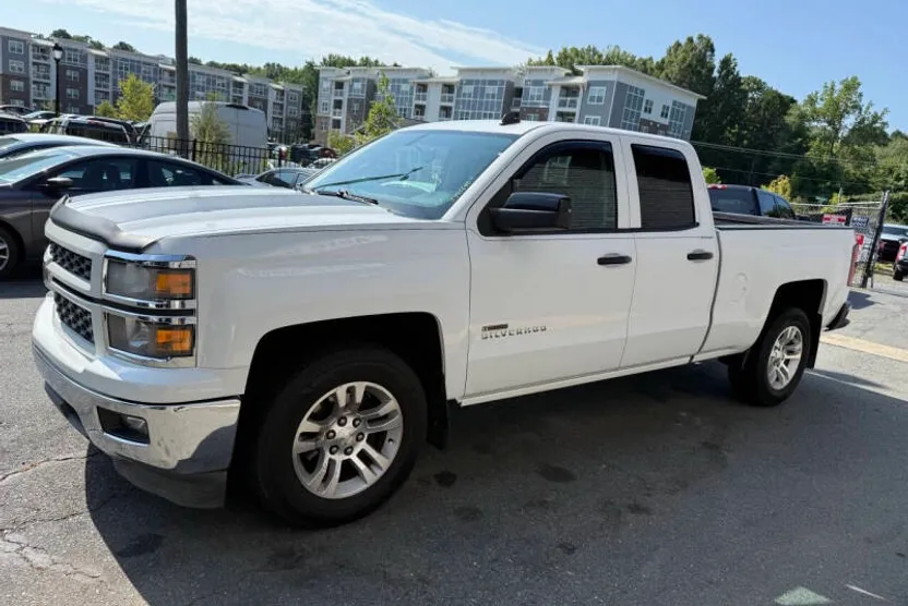 2014 Chevrolet Silverado 1500 LT photo 1