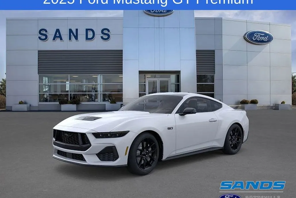 2025 Ford Mustang GT Premium photo 1