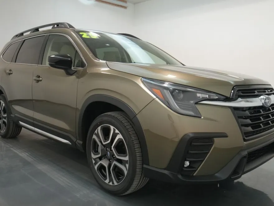 2025 Subaru Ascent Limited photo 1