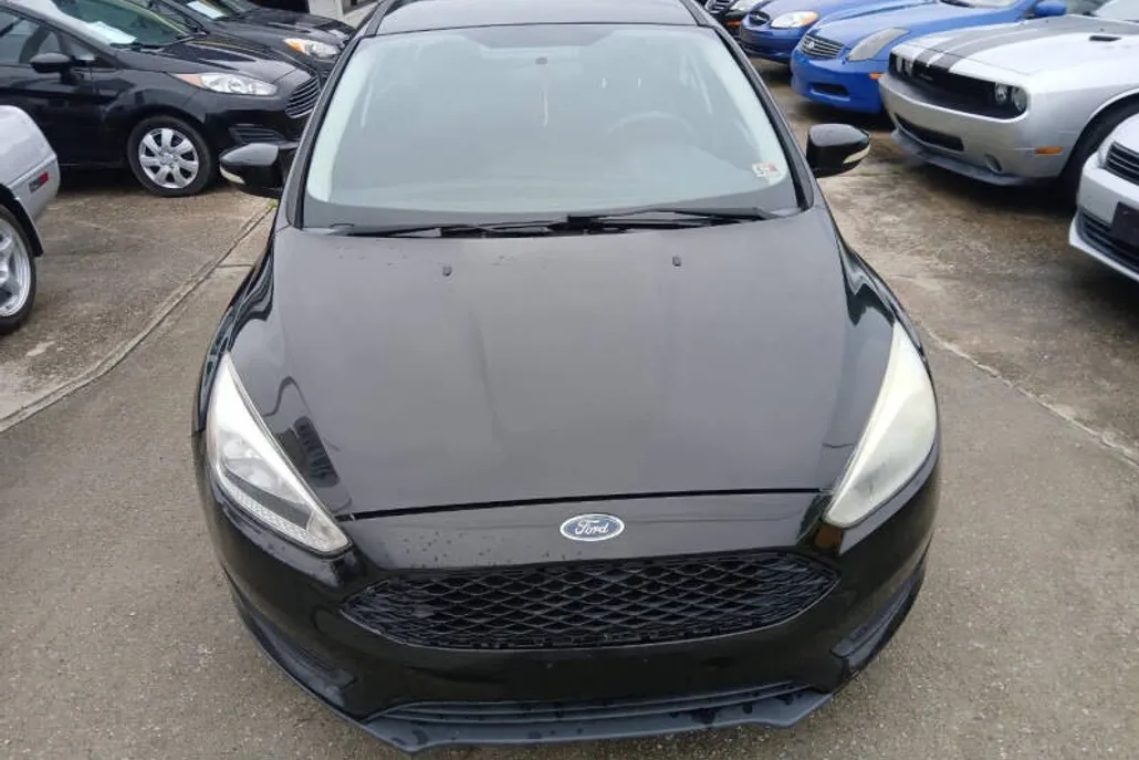 2016 Ford Focus SE photo 1