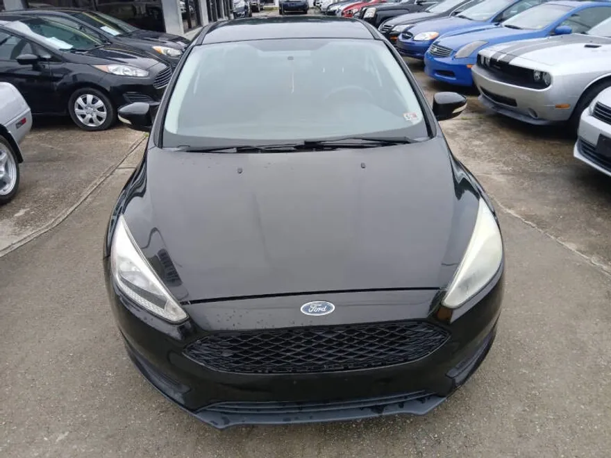 2016 Ford Focus SE photo 1