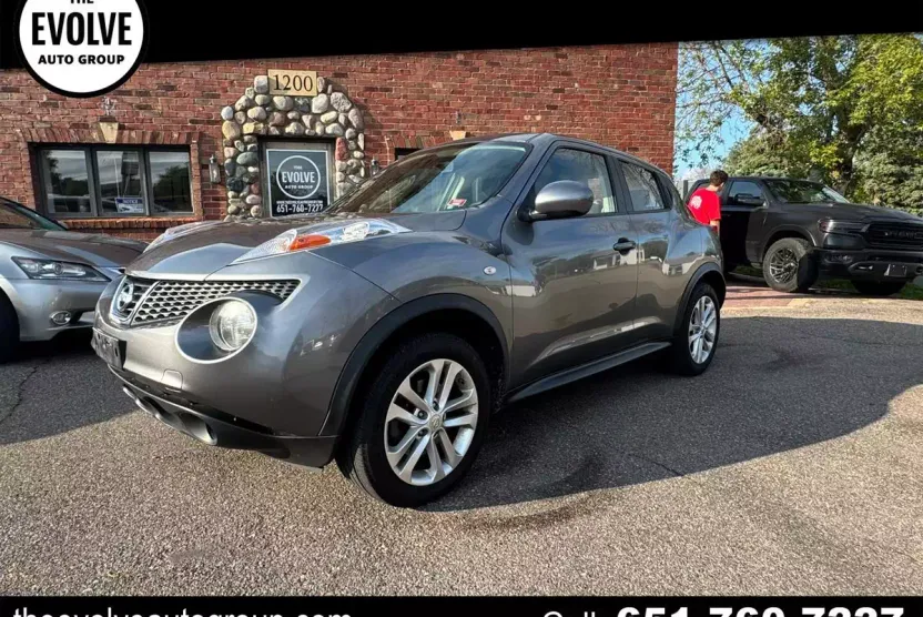 2013 Nissan Juke S photo 1