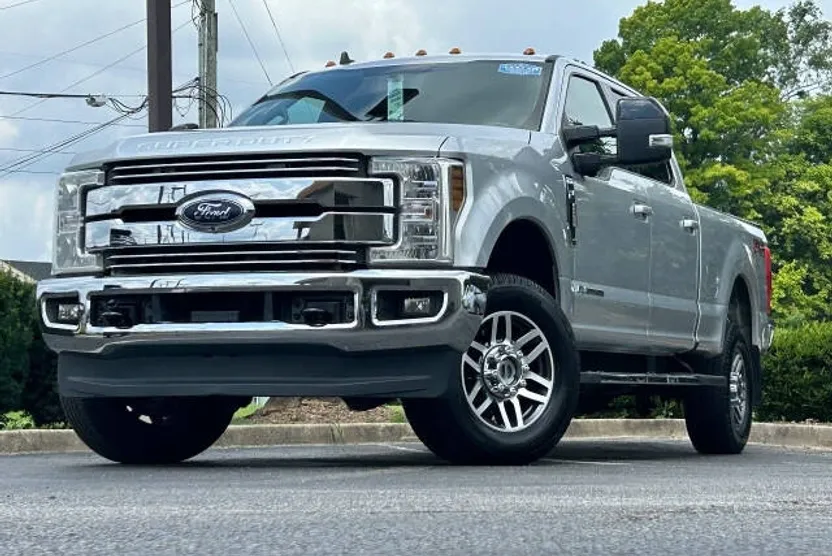 2019 Ford F-250 Lariat photo 1