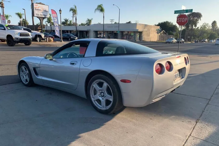 1999 Chevrolet Corvette photo 1