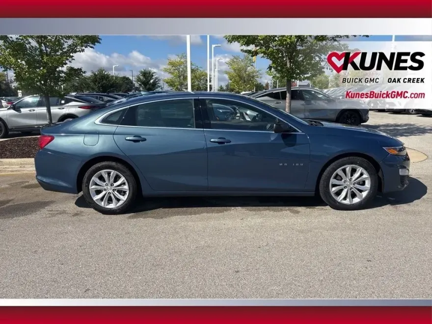 2024 Chevrolet Malibu 1LT photo 1
