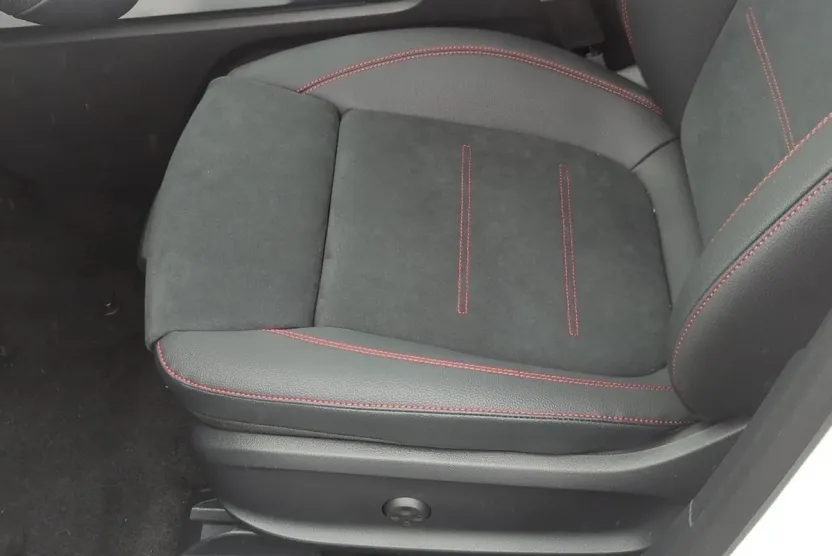 2023 Mercedes Benz EQB 250+ photo 1