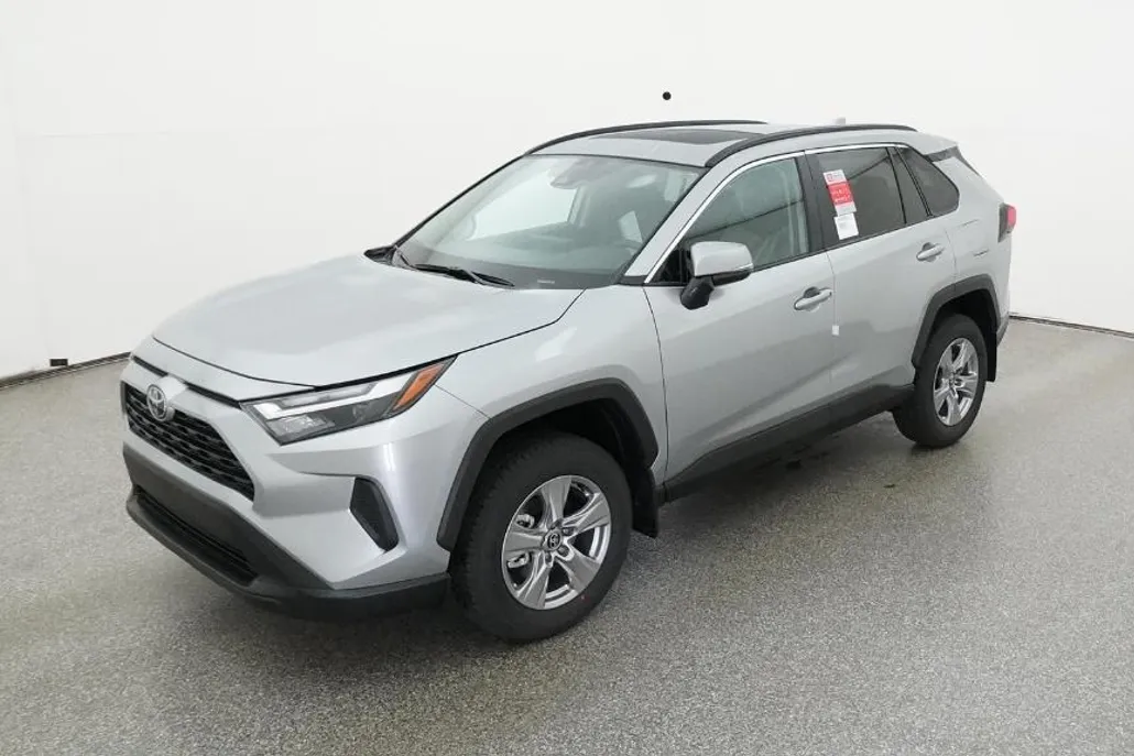 2025 Toyota RAV4 XLE photo 1