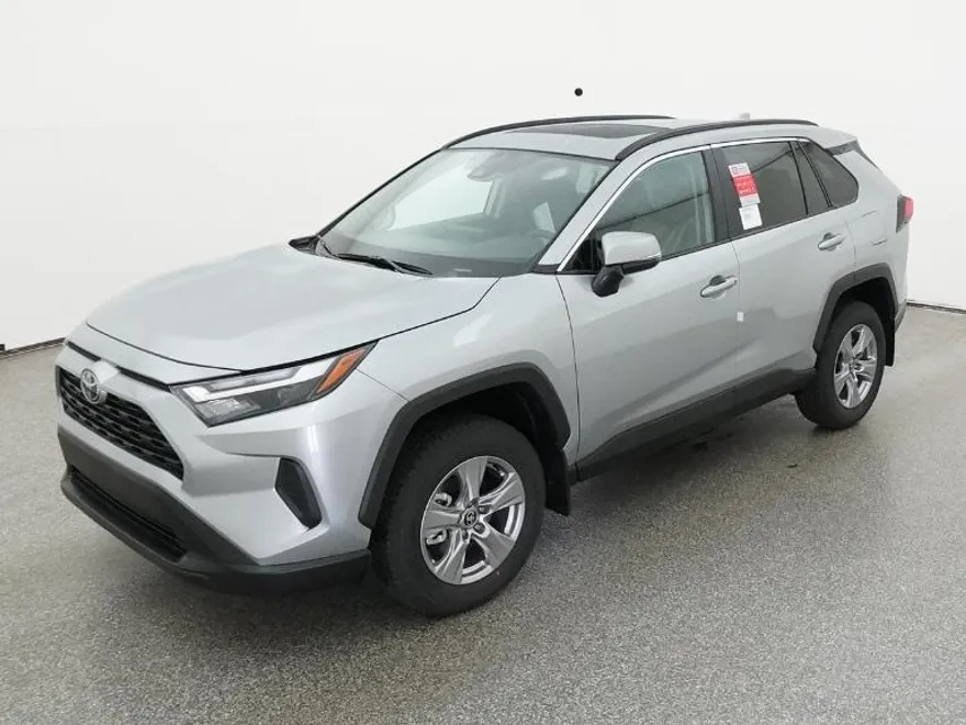 2025 Toyota RAV4 XLE photo 1