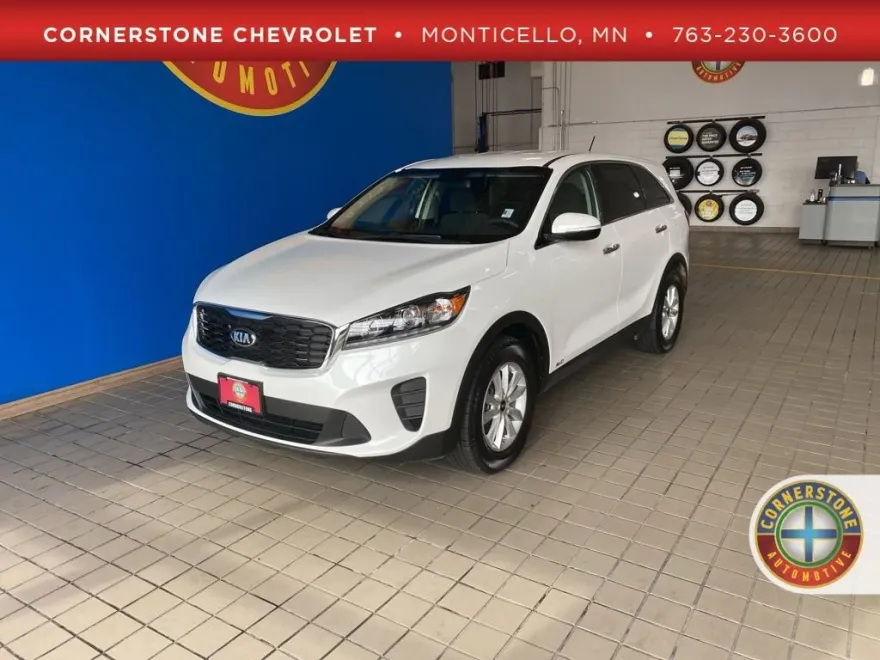 2019 Kia Sorento LX photo 1