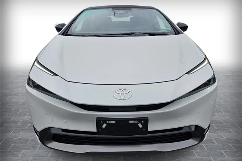2024 Toyota Prius Limited photo 1