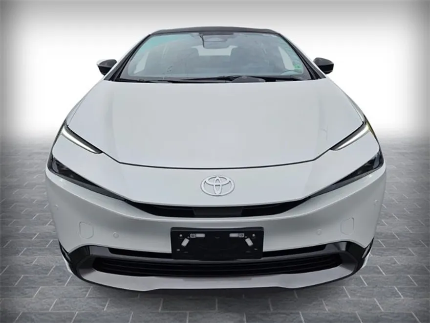 2024 Toyota Prius Limited photo 1