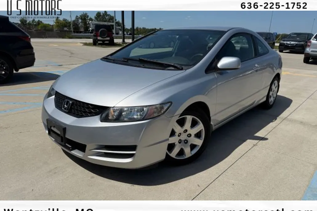 2010 Honda Civic LX photo 1