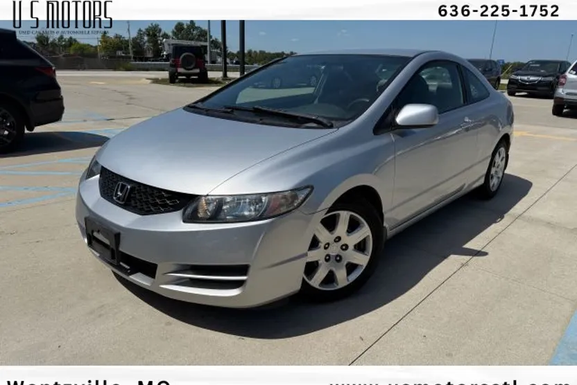 2010 Honda Civic LX photo 1