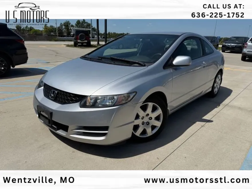 2010 Honda Civic LX photo 1