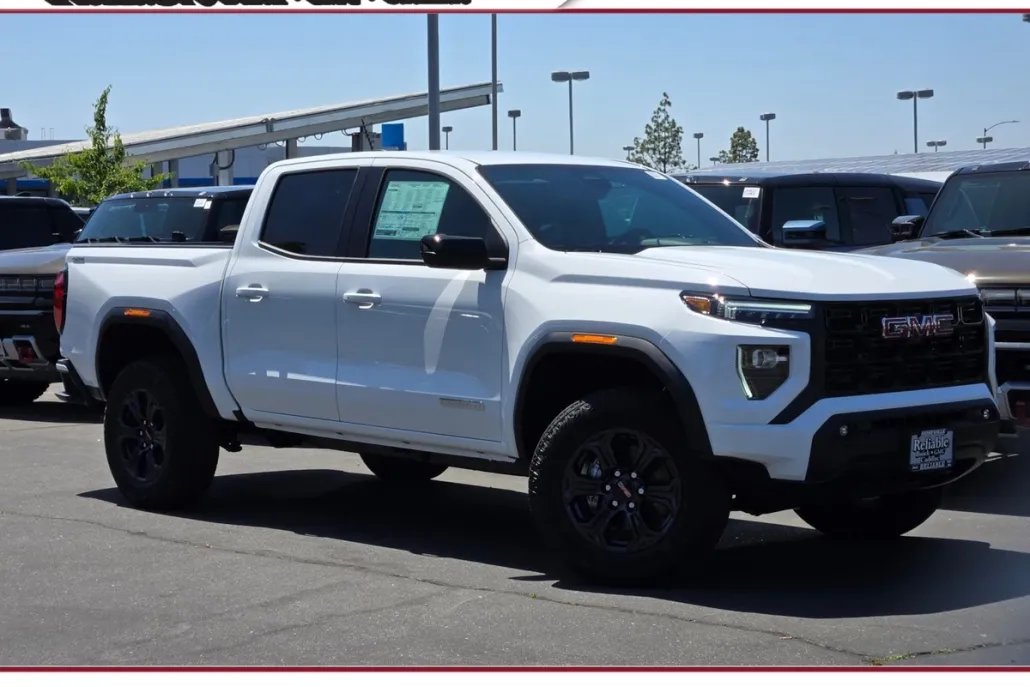 2025 Gmc Canyon Elevation photo 1